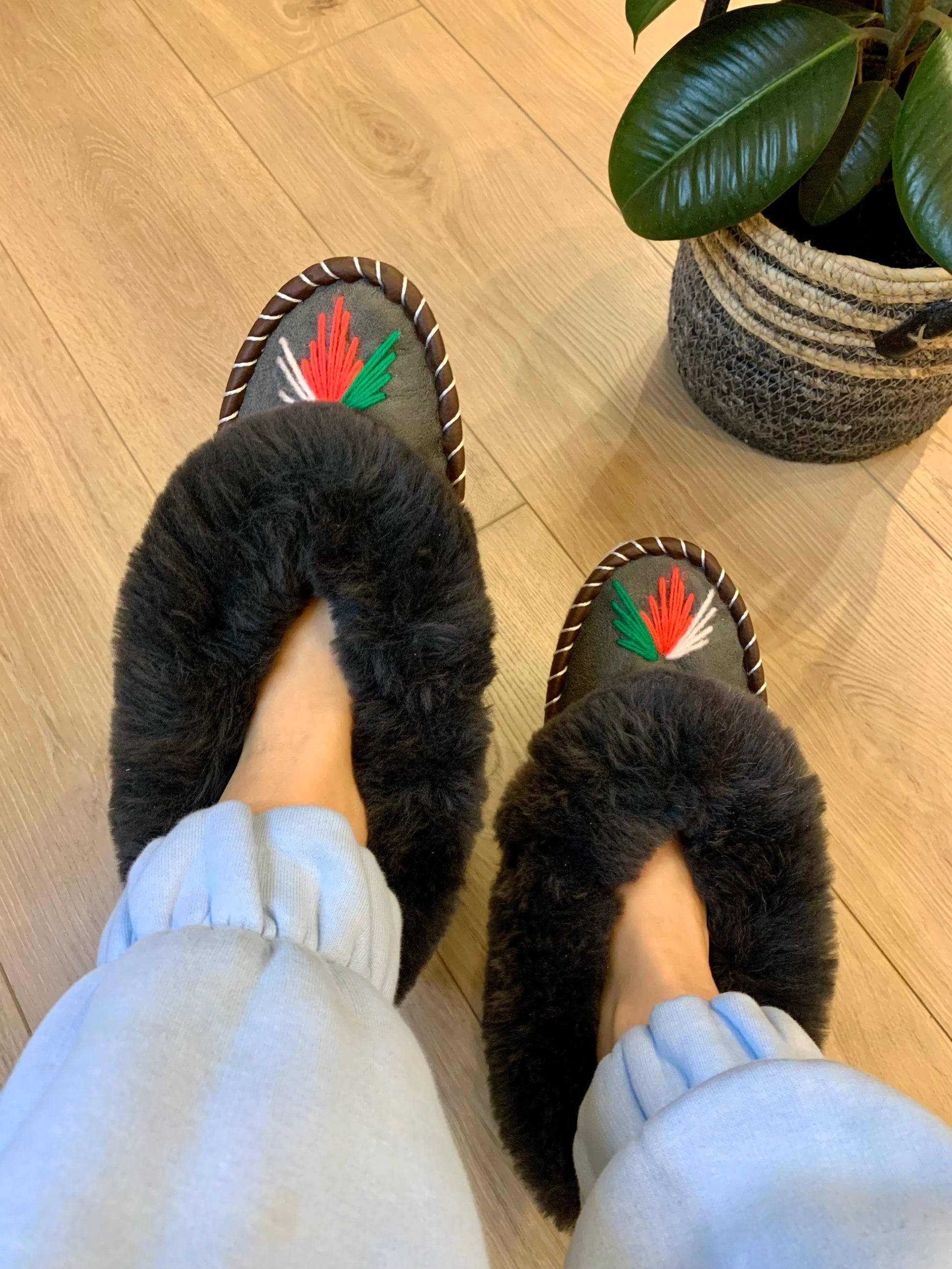 Sheep 🐑 Fur Slippers In Dark Fur - Pinstripe