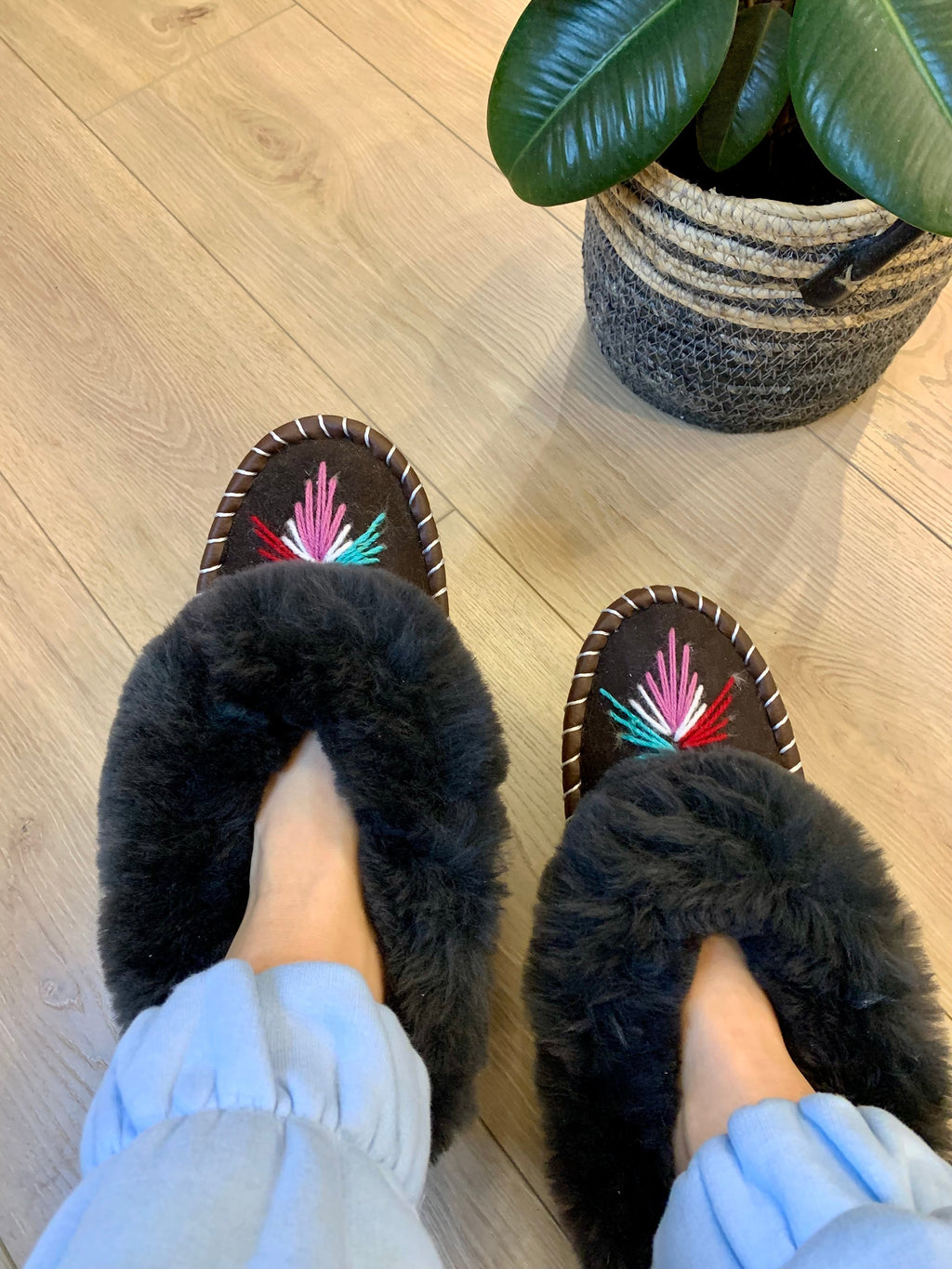 Sheep 🐑 Fur Slippers In Dark Fur - Pinstripe