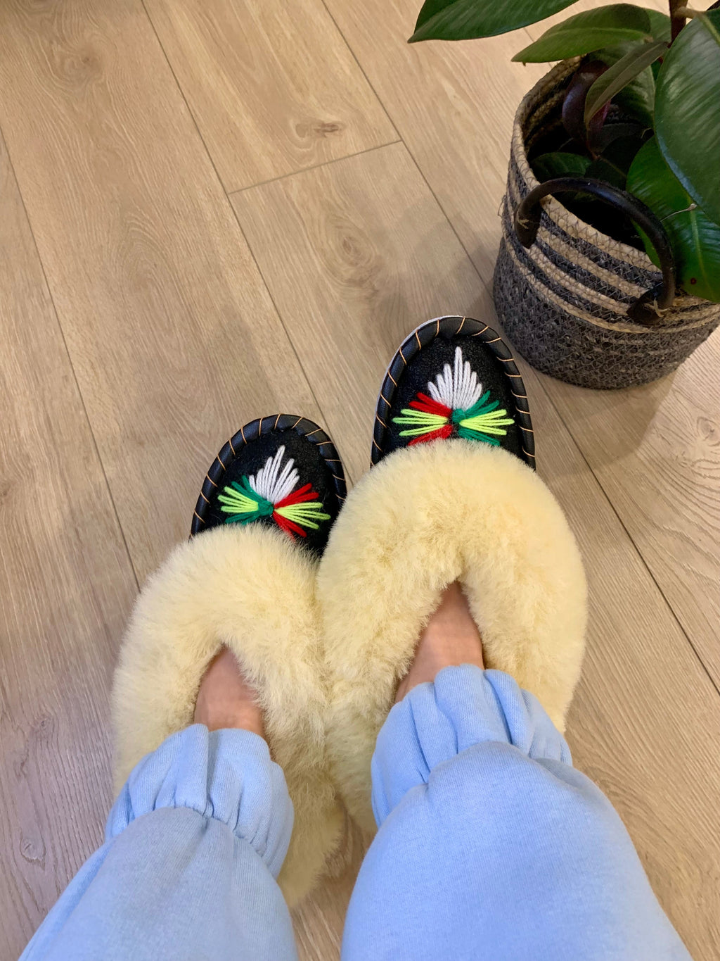 Sheep 🐑 Fur Slippers With Ivory Natural Fur - Pinstripe