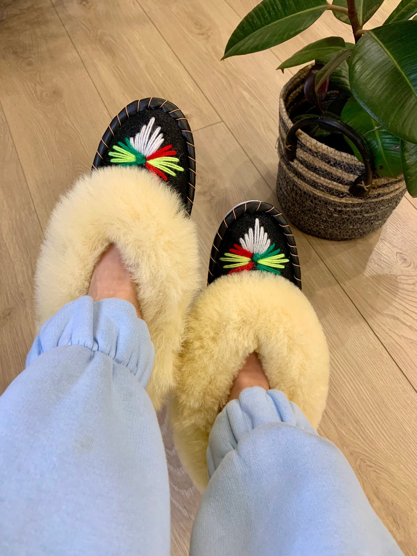 Sheep 🐑 Fur Slippers With Ivory Natural Fur - Pinstripe
