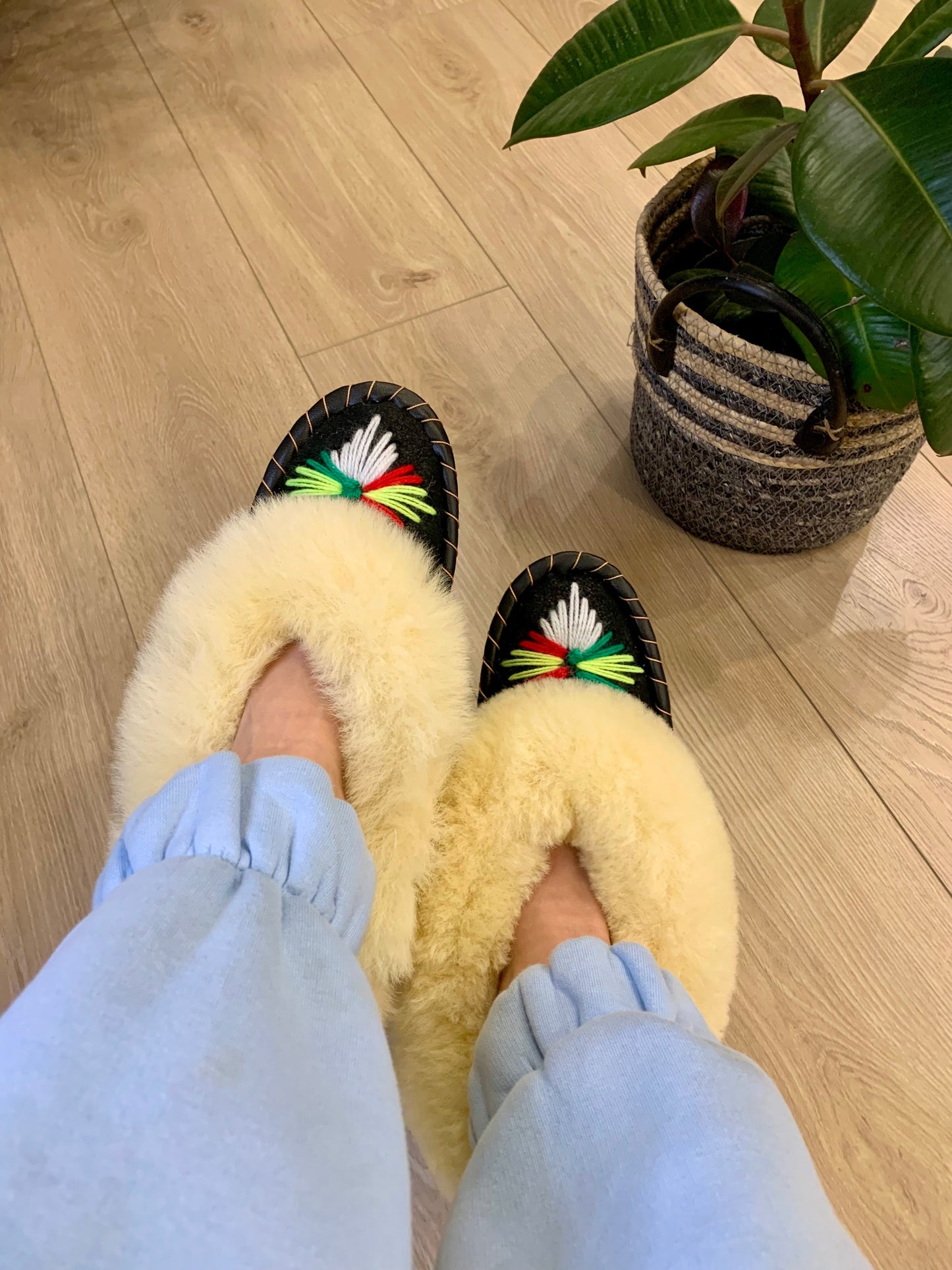 Sheep 🐑 Fur Slippers With Ivory Natural Fur - Pinstripe